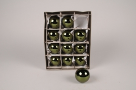 X378T1.Boîte de 12 boules en verre brillant vert foncé D6cm