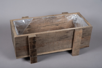 A000WT Wooden gardener 25cm x 60cm H25cm
