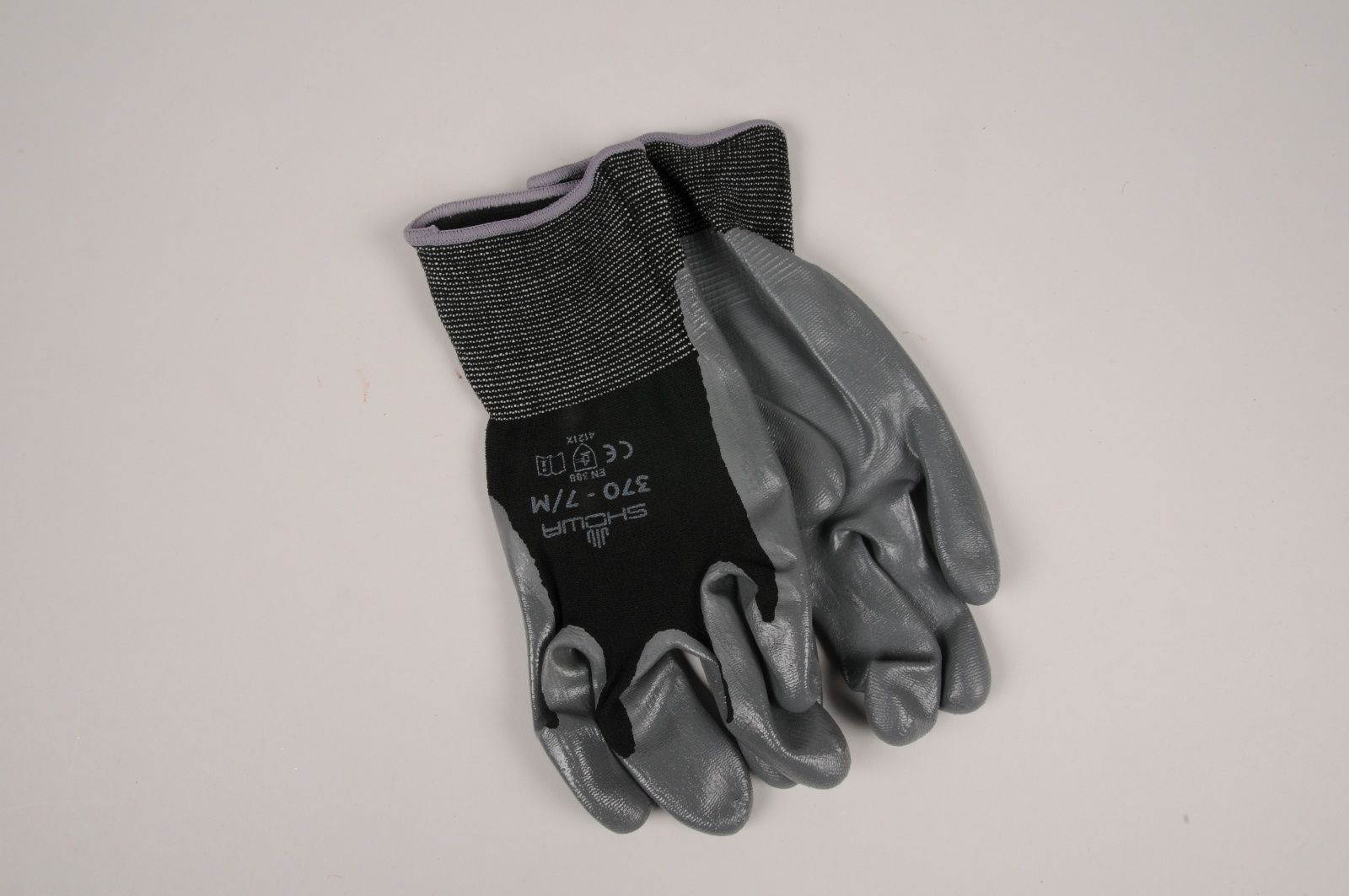 Handling glove size 7