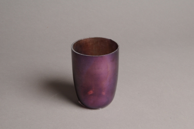 A007G2 Photophore en verre violet D7cm H9.5cm