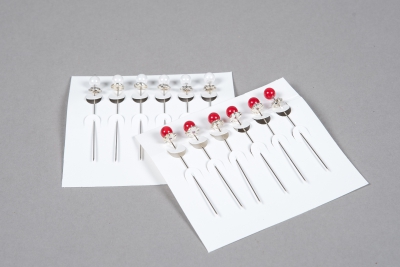 A008J9 Assorted white and red pin set D7mm