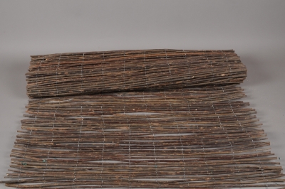 A010DN Brown wicker fence 150 x 500cm