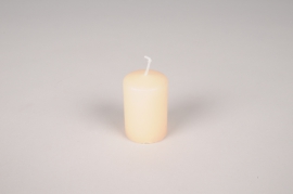 A010RP Boîte de 24 bougies cylindres ivoire D4cm H6cm