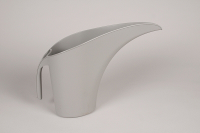 A013AT Grey plastic watering can 2L