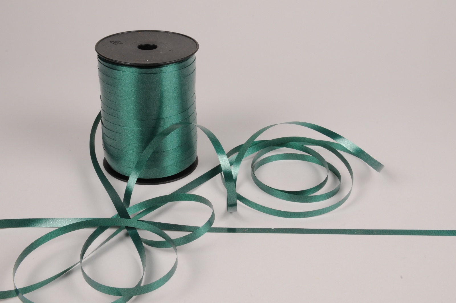 Green curling ribbon 7mm x 500m