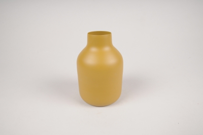 A015CC Vase en mtal moutarde D9cm H14cm
