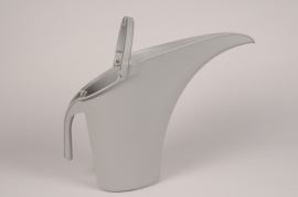 A016AT Grey plastic watering can 4L
