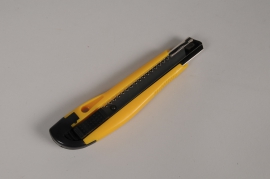 A021D5 Cutter jaune lame 18mm