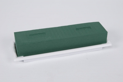 A025QV Set of 4 cups with Ideal floral foam