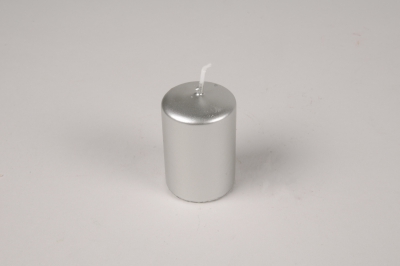 A027RP Box of 16 silver cylinder candles D4cm H6cm