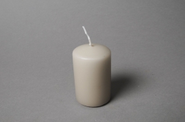 A028E2 Boîte de 24 bougies cylindres gris clair D5cm H8cm