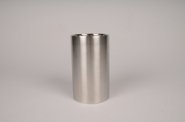 A033E0 Bougeoir cylindre métal or D8.5cm H15cm