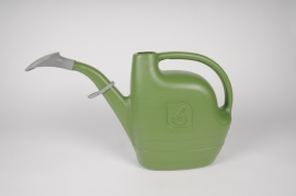 A041AT Moss green plastic watering can 6L