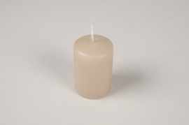 A046RP Boîte de 24 bougies cylindres taupe D4cm H6cm