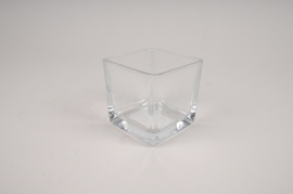 A051NH Vase en verre cube 8x8cm H8cm