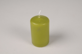 A051RP Boîte de 24 bougies cylindres vert olive D5cm H8cm