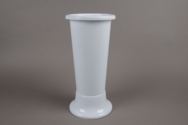 A060T7 White plastic vase D14cm H35cm 