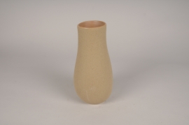 A064I4 Vase en grès sable D12cm H25cm