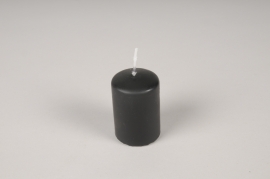 A067RP Boîte de 24 bougies cylindres noires D4cm H6cm