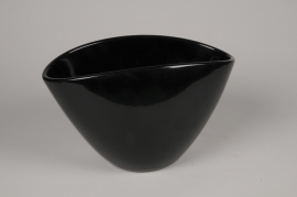 A070A8 Black ceramic planter 28x16cm H17.5cm