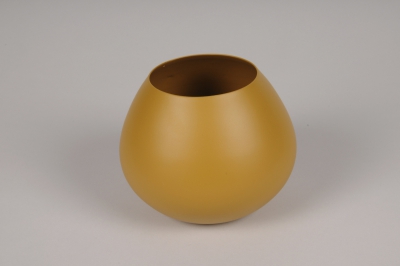 A080CC Vase en m�tal moutarde D13cm H10.5cm