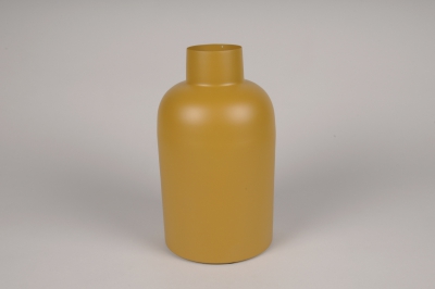 A090CC Vase en m�tal moutarde D14.5cm H26cm