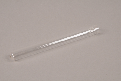 A105PM Bo�te de 12 vases tube en verre D1.5cm H15cm
