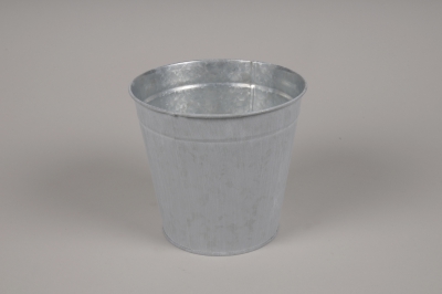 A153KM Whitened zinc planter D16cm H14.5cm