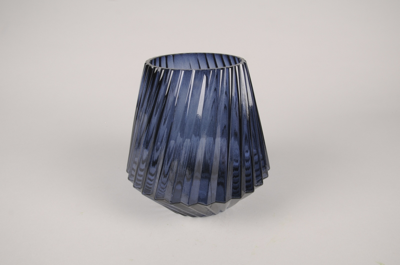 Blue glass vase D16cm H22cm