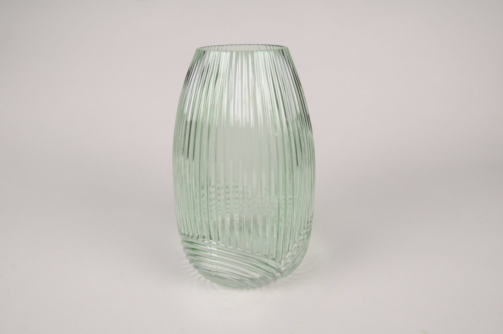 Green ribbed glass vase D15cm H25cm