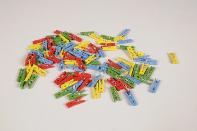 A166QF Paquet de 100 pinces en bois color�es 25mm