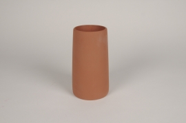 A215QS Vase en terre cuite brique D10.5cm H19cm