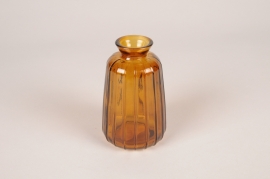 A263NH Vase bouteille en verre ambre D6.5cm H11cm