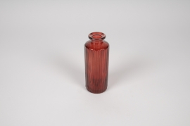 A283NH Vase bouteille en verre bordeaux D5cm H13cm