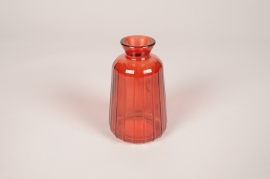 A283R4 Vase bouteille en verre rouge D6.5cm H11cm
