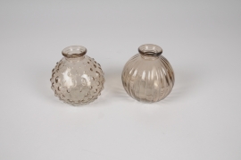 A313R4 Assorted brown glass vase D8cm H8cm