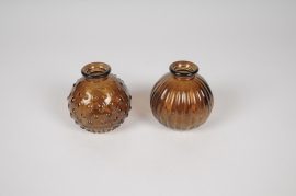 A315R4 Assorted amber glass vase D8cm H8cm