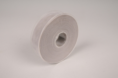 A319UN Ruban de velours gris 25mm x 7m