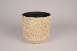 A321Y8 Cream ceramic planter D16cm H15.5cm