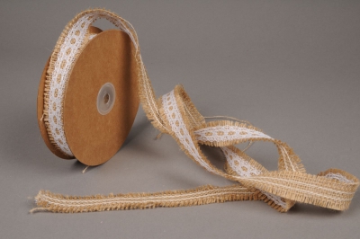 A332UN Ruban en jute avec dentelle 2.5cm x 9m