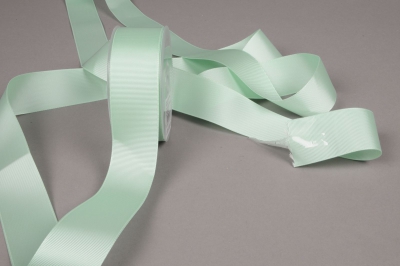 A391UN Green ribbon  38mm x 20m