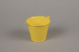 A414KM Yellow zinc planter D9cm H8cm