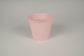 A444KM Pink zinc planter D16cm H14.5cm