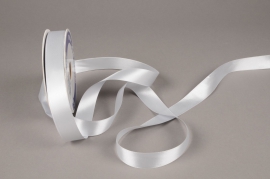 A613UN Silver satin ribbon 25mm x 50m