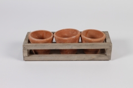 A697HX Wooden box and 3 terra cotta pots