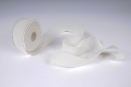 A866UN Ivory velvet ribbon 40mm x 7m