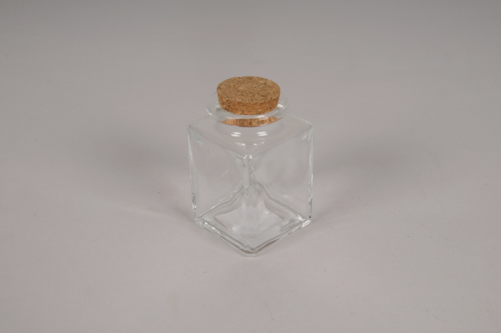 Fiole en verre avec bouchon 4.5x4.5cm H8cm