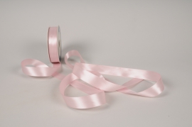 A909UN Light pink satin ribbon 25mm x 50m