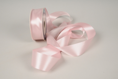 A912UN Ruban satin rose clair 40mm x 25m