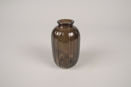 B136DQ Vase bouteille en verre strié marron D6.5cm H12cm